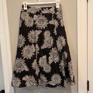 New York & Company skirt. Size 10